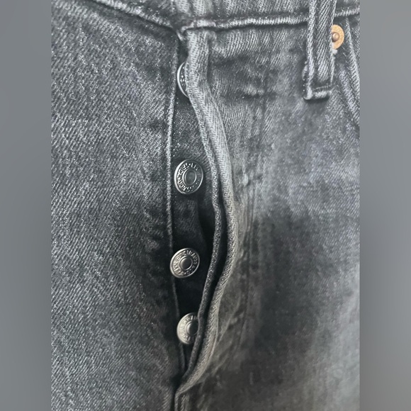 Levi’s Washed Gray Black Ribcage Straight Women's Jeans - Picture 5 of 11